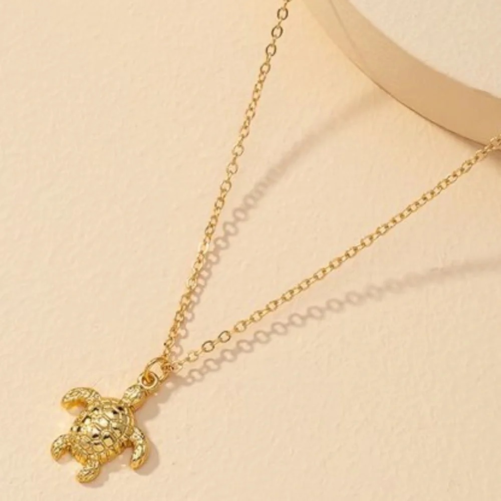 Tortoise‎ necklace
